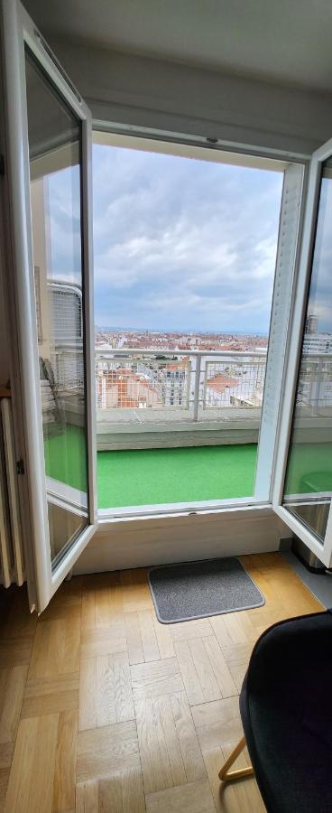 Plein Sud Terrasse Climatisation Garage Netflix Apartment ลียง ภายนอก รูปภาพ